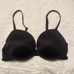 Pink Victoria’s Secret push-up size 32C